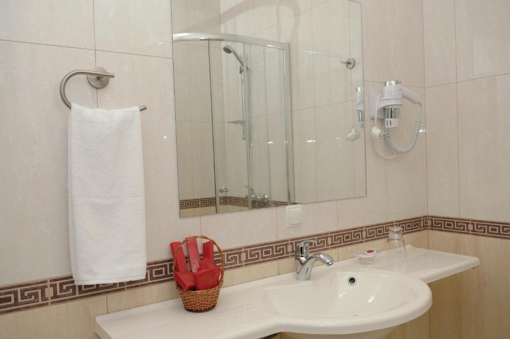 Melrose Hotel Rivne Habitación foto